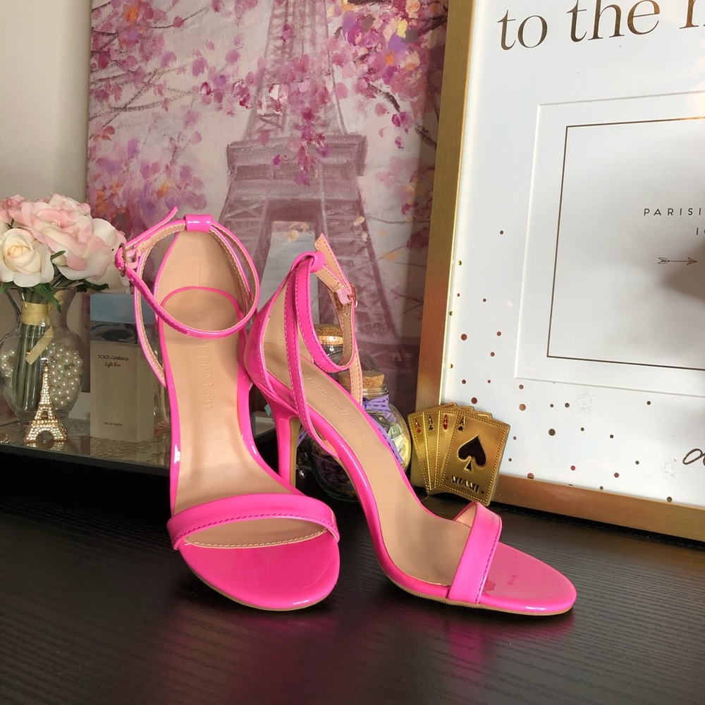 Wild Diva Lounge Adele-94 Neon Pink Pumps - NWT